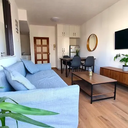 Sea View - 2 Min Walk To The & 200 Mbit Highspeed Internet