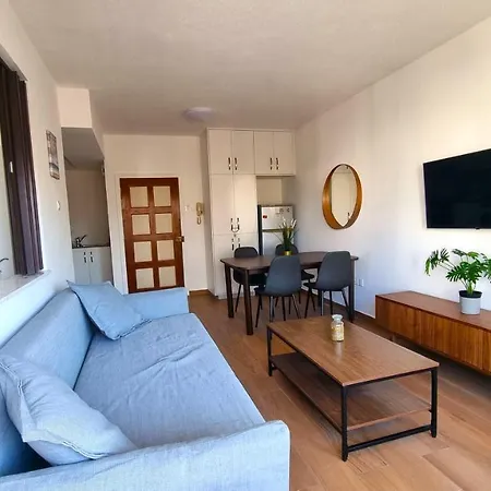 דירה Sea View - 2 Min Walk To The & 200 Mbit Highspeed Internet